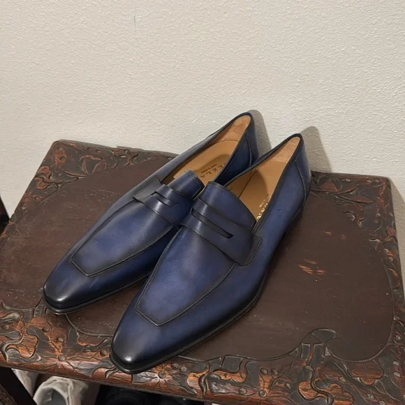 Mezlan Calfskin Penny Loafer in Navy